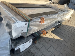 Ca. 51x Douglas Dubbele Rhombus Zwart Gecoat, 25x123mm, lengte 300cm